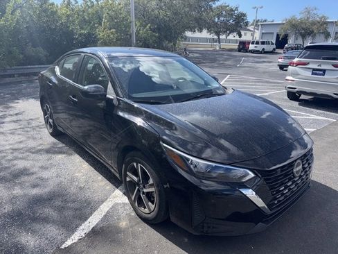 Used 2024 Nissan Sentra SV image 3