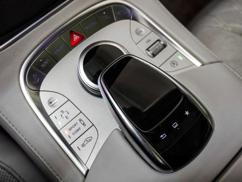Used 2015 Mercedes-Benz S 550 Sedan image 27
