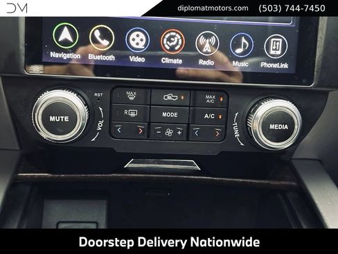 Used 2017 Ford F250 Platinum w/ Platinum Ultimate Package AWD/4WD image 47