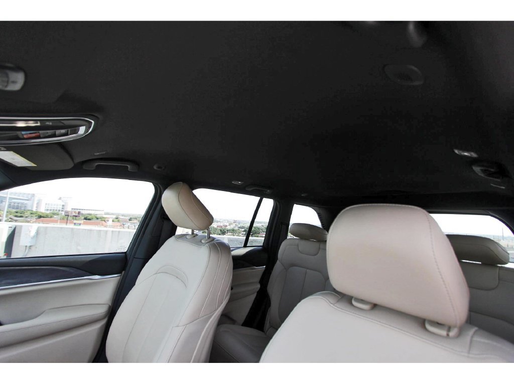 Used 2024 Jeep Grand Cherokee Limited AWD/4WD image 28