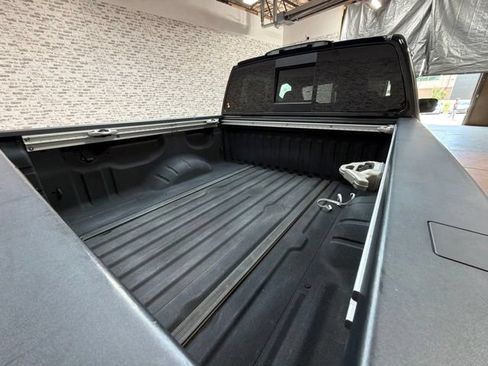 Used 2019 Nissan Titan Platinum Reserve AWD/4WD image 12
