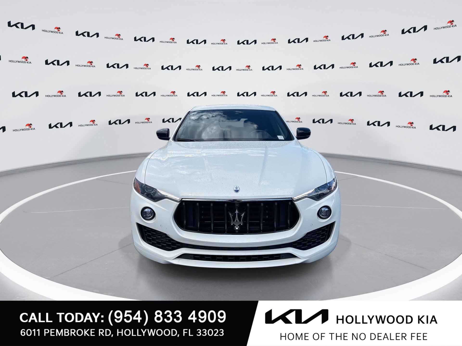 Used 2024 Maserati Levante GT Ultima AWD/4WD image 3
