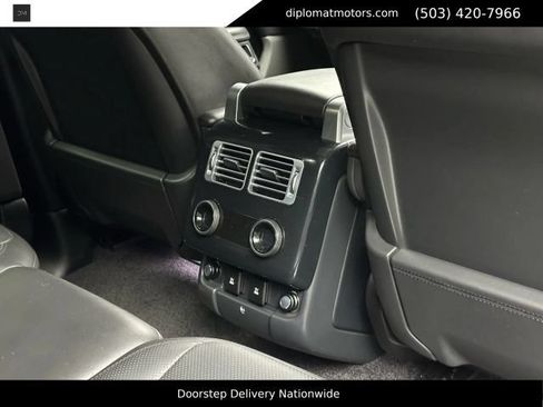 Used 2019 Land Rover Range Rover Supercharged AWD/4WD image 23