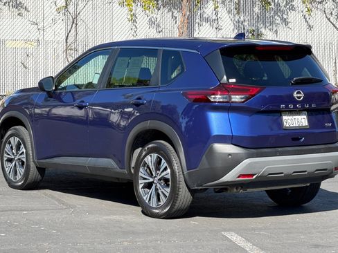 Certified 2023 Nissan Rogue SV image 6