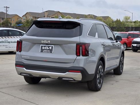New 2026 Kia Sorento S w/ S Panoramic Sunroof Package image 4