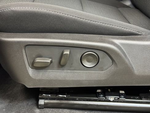 New 2026 GMC Canyon Elevation w/ Convenience Package image 12