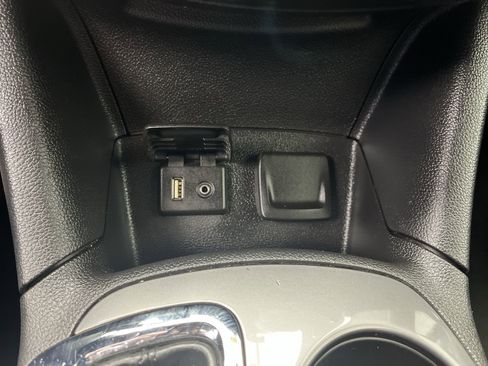 Used 2017 Chevrolet Cruze LT w/ Convenience Package image 23