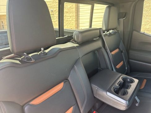 Used 2021 GMC Sierra 1500 AT4 w/ AT4 Premium Package AWD/4WD image 25