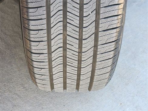 Used 2024 Chevrolet Malibu LT image 12