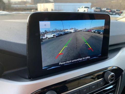 Used 2022 Ford Escape SE w/ Cold Weather Package image 30