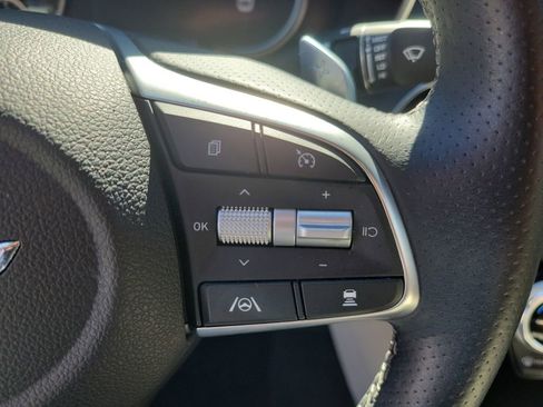 Used 2023 Genesis G70 2.0T image 26