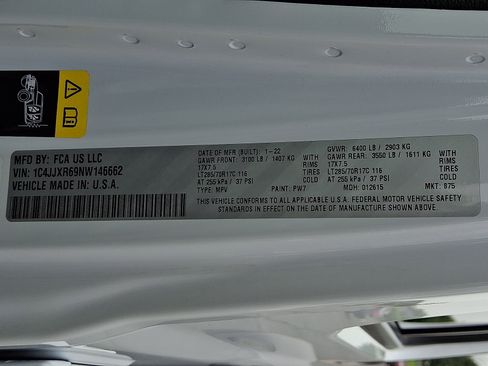 Used 2022 Jeep Wrangler Unlimited Rubicon 4xe AWD/4WD image 27