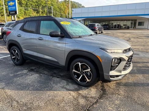 Used 2023 Chevrolet TrailBlazer RS w/ Convenience Package FWD image 7