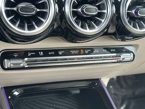 Certified 2025 Mercedes-Benz GLB 250 image 20