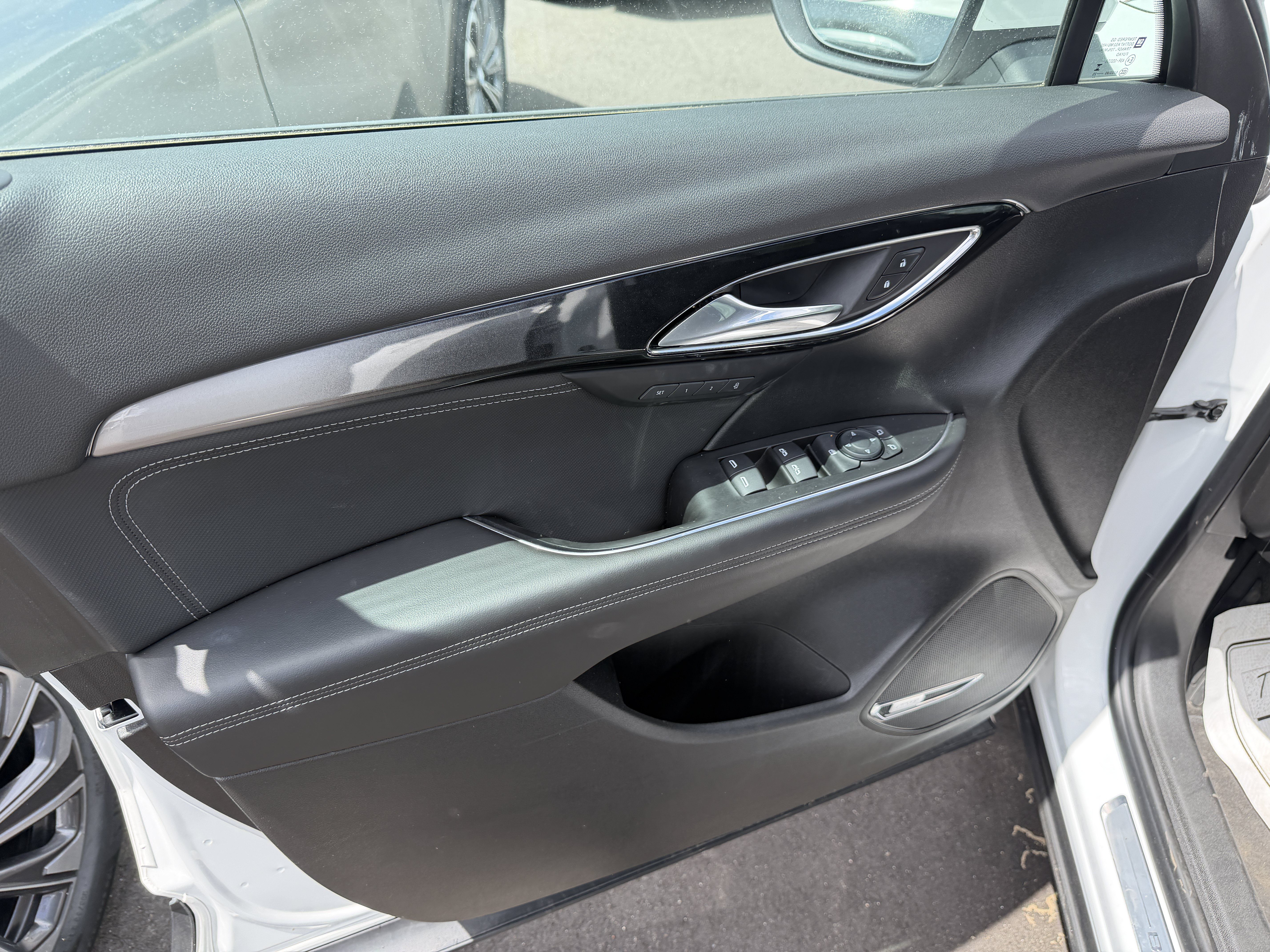 Used 2025 Buick Envision Preferred AWD/4WD image 11