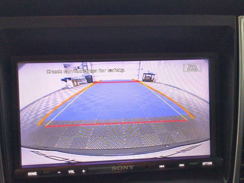 Used 2015 Porsche Panamera 4 image 15