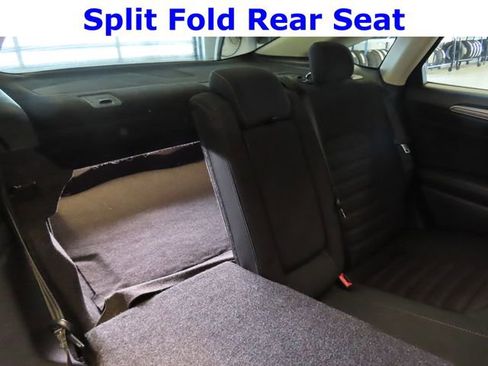 Used 2018 Ford Fusion SE w/ Fusion SE Technology Package image 27