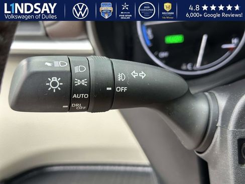 Used 2021 Toyota Sienna Platinum image 23