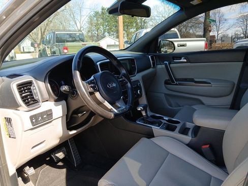Used 2020 Kia Sportage S image 18