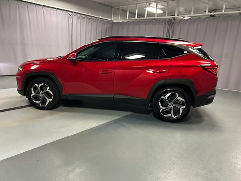 Used 2023 Hyundai Tucson Limited w/ Cargo Package AWD/4WD image 4
