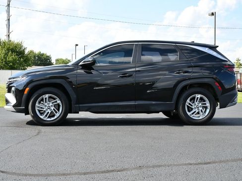 Used 2025 Hyundai Tucson SE FWD image 4