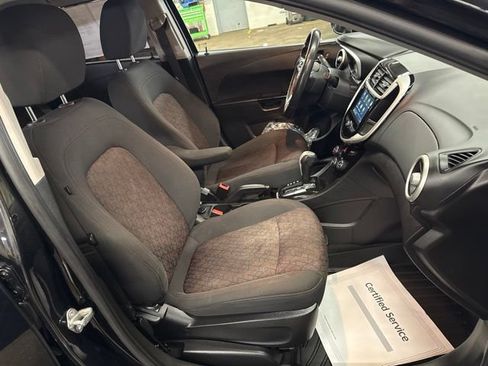 Used 2019 Chevrolet Sonic LT w/ Convenience Package FWD image 25