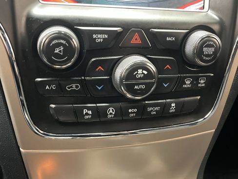 Used 2016 Jeep Grand Cherokee Laredo 75th Anniversary image 20