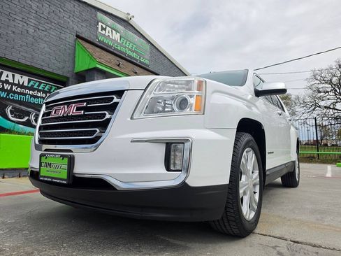 Used 2017 GMC Terrain SLT FWD image 2
