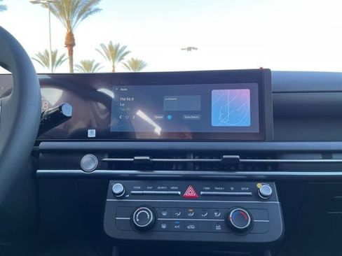 New 2026 Hyundai Tucson SE image 11