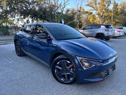 Used 2025 Kia EV6 Light image 5