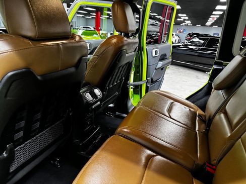 Used 2021 Jeep Wrangler Unlimited Rubicon 4xe w/ Steel Bumper Group image 39