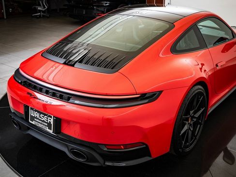 New 2026 Porsche 911 Carrera 4S image 18