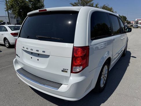 Used 2016 Dodge Grand Caravan SXT image 6