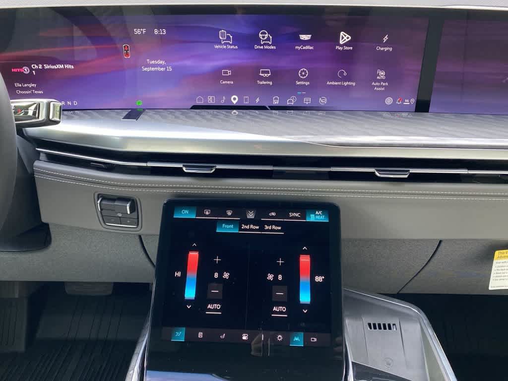 Certified 2026 Cadillac Escalade IQL Sport 1 w/ LPO, ONYX Package AWD/4WD image 25
