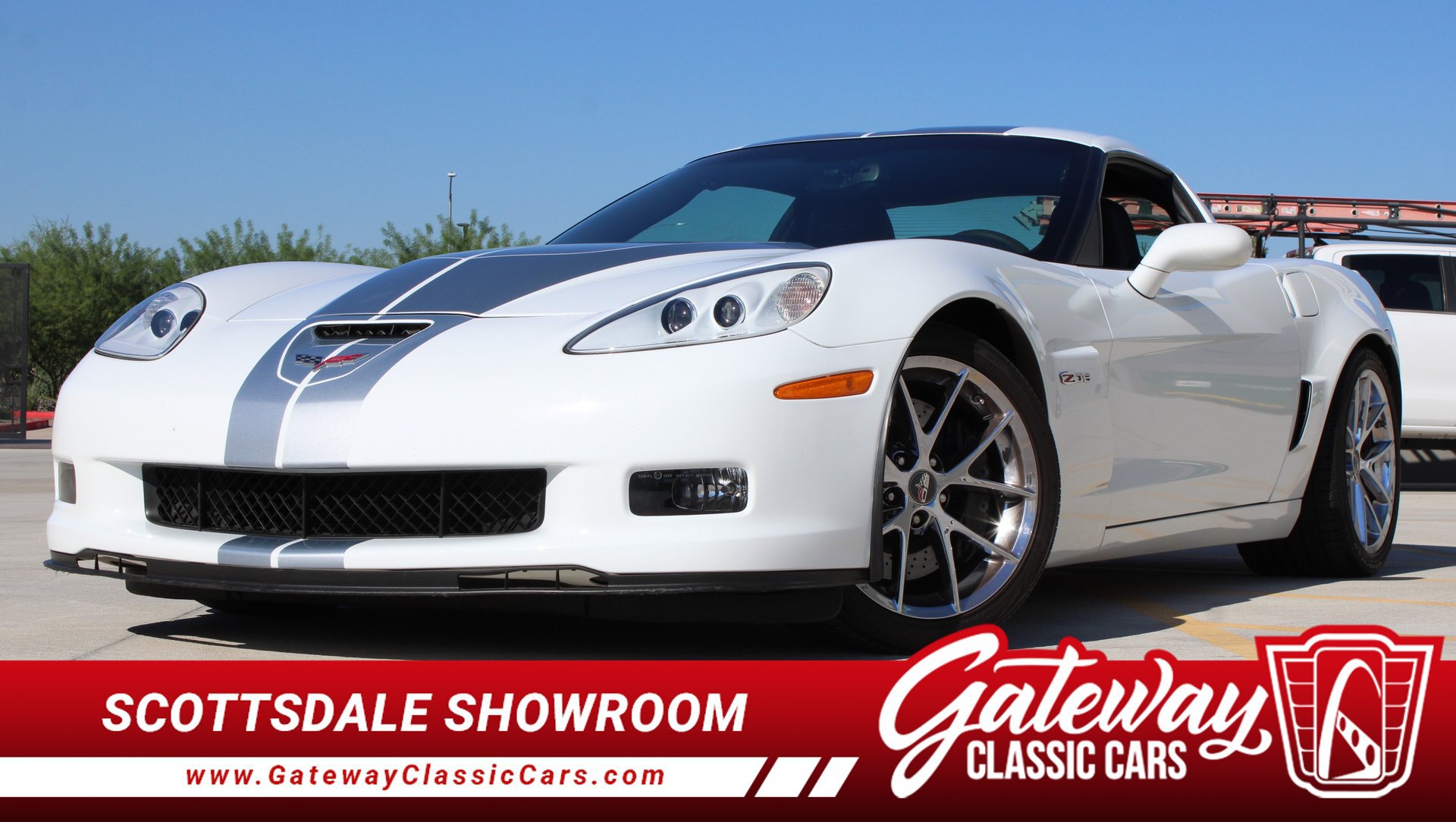 Used 2013 Chevrolet Corvette Z06 w/ 3LZ Preferred Equipment Group RWD image 1