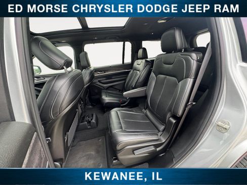 Used 2024 Jeep Grand Cherokee L Limited w/ Luxury Tech Group II AWD/4WD image 13