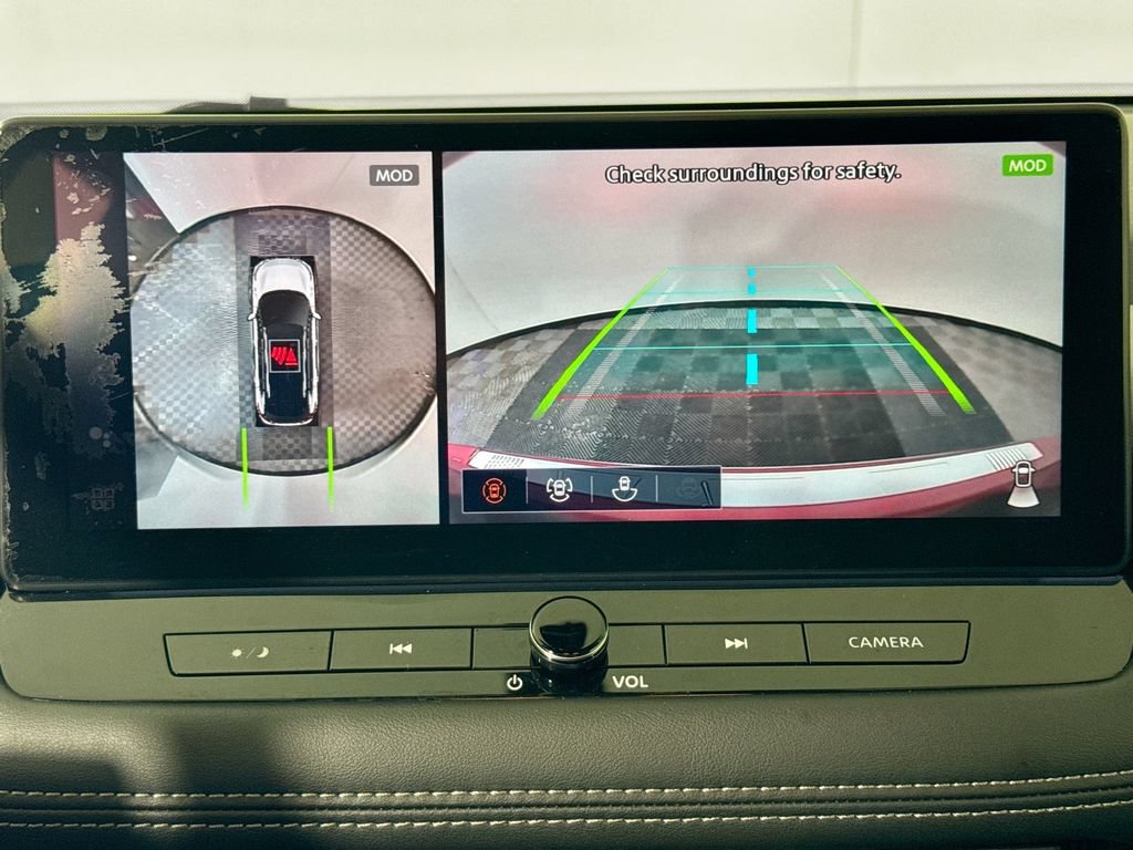 Used 2025 Nissan Rogue Platinum w/ Platinum Premium Package FWD image 14