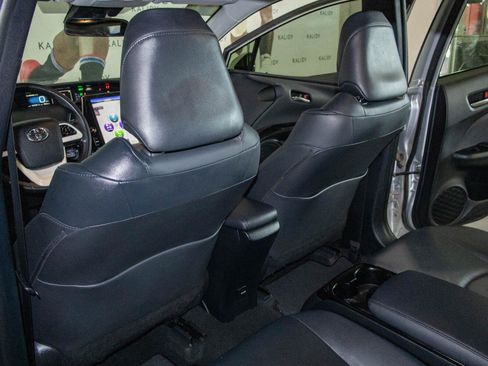 Used 2019 Toyota Prius Prime Premium FWD image 10