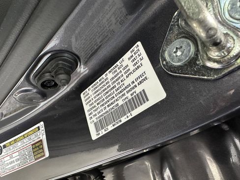 Used 2018 Honda CR-V Touring image 16