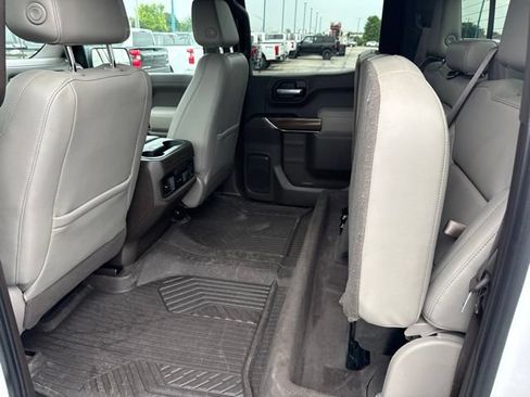 Used 2020 Chevrolet Silverado 1500 LT Trail Boss AWD/4WD image 15