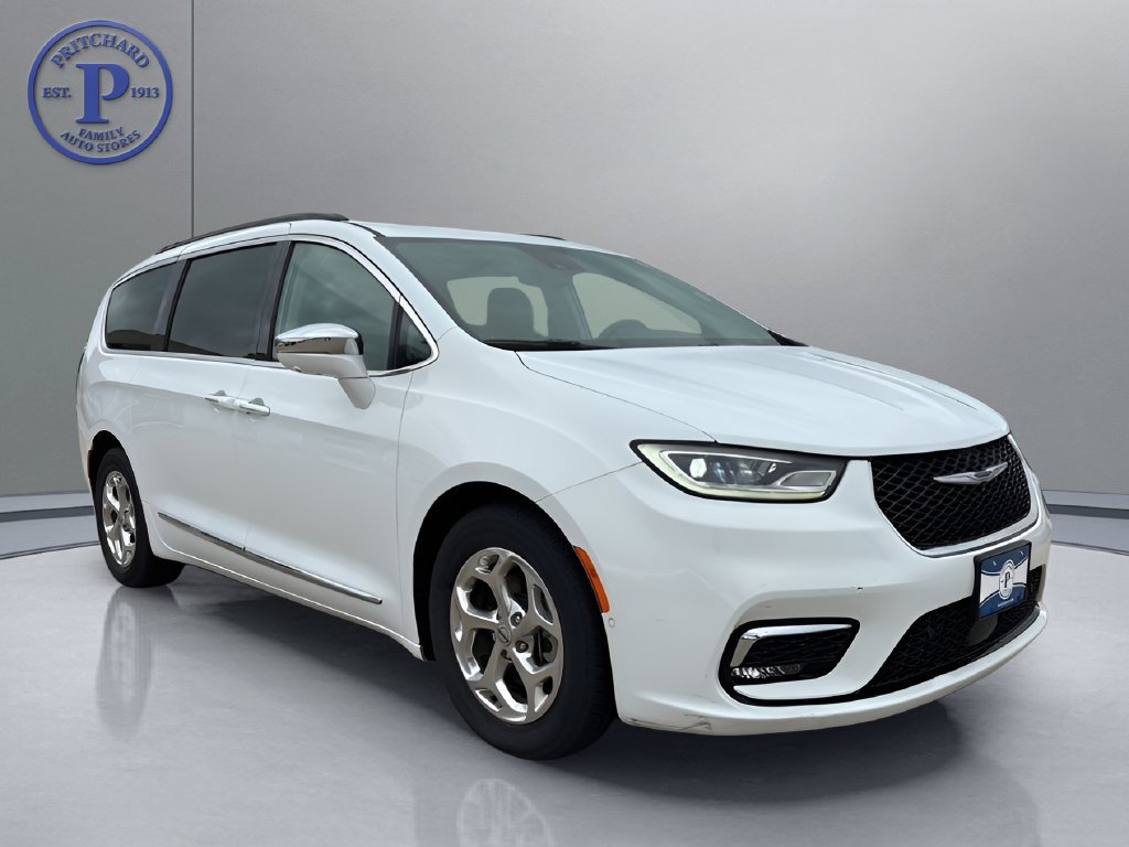 Used 2022 Chrysler Pacifica Limited FWD image 1