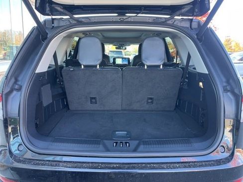 Certified 2025 Lincoln Aviator AWD w/ Jet Appearance Package image 17