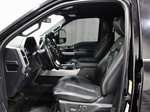 Used 2022 Ford F350 Platinum AWD/4WD image 3