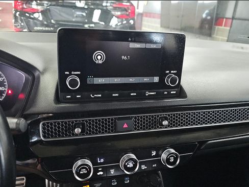 Used 2025 Honda Civic Sport image 11