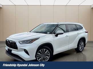 Used 2021 Toyota Highlander Platinum AWD/4WD video 1