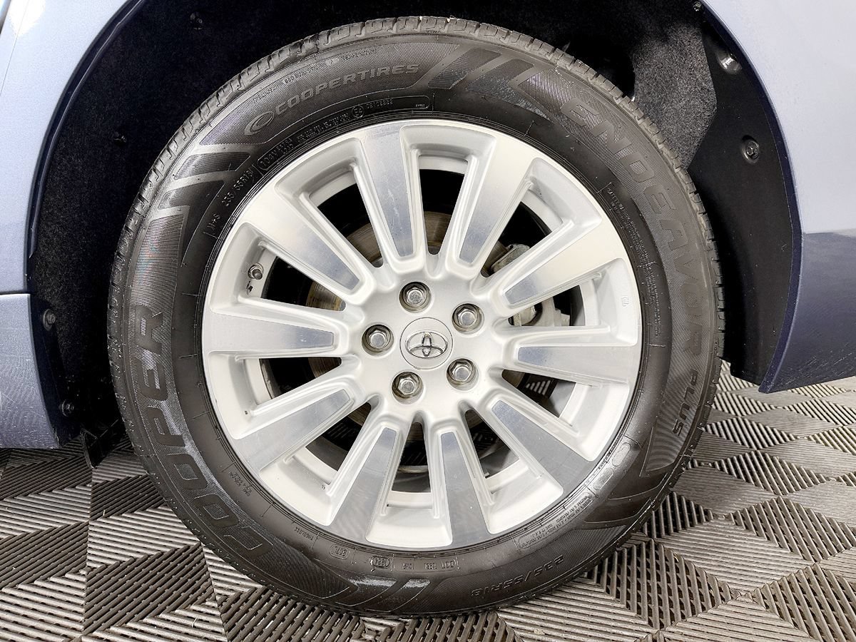 Used 2017 Toyota Sienna LE AWD/4WD image 22
