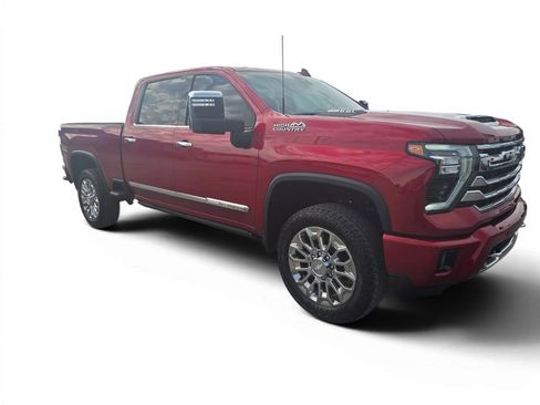 Used 2025 Chevrolet Silverado 2500 High Country w/ Technology Package AWD/4WD image 2