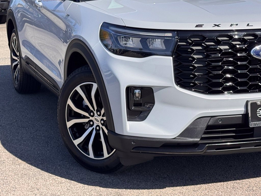 Used 2026 Ford Explorer ST-Line RWD image 4