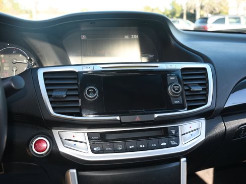 Used 2015 Honda Accord EX-L image 16