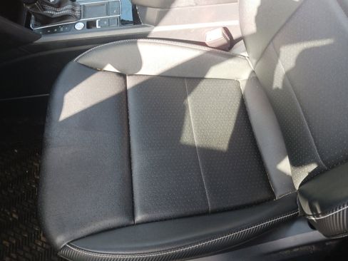 Certified 2023 Volkswagen Atlas Cross Sport SE w/ Panoramic Sunroof Package image 5